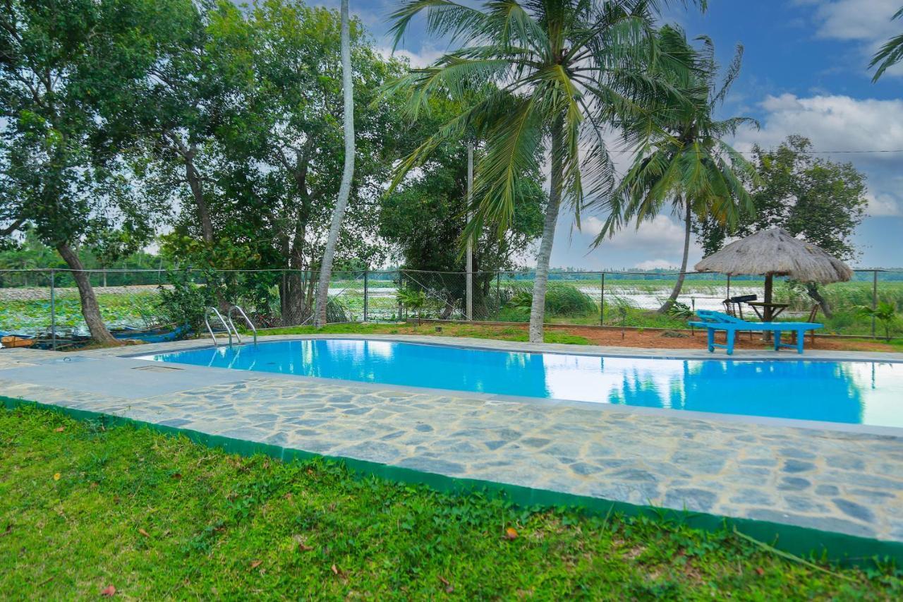 Lake Edge Holiday Inn Tissamaharama Exteriér fotografie