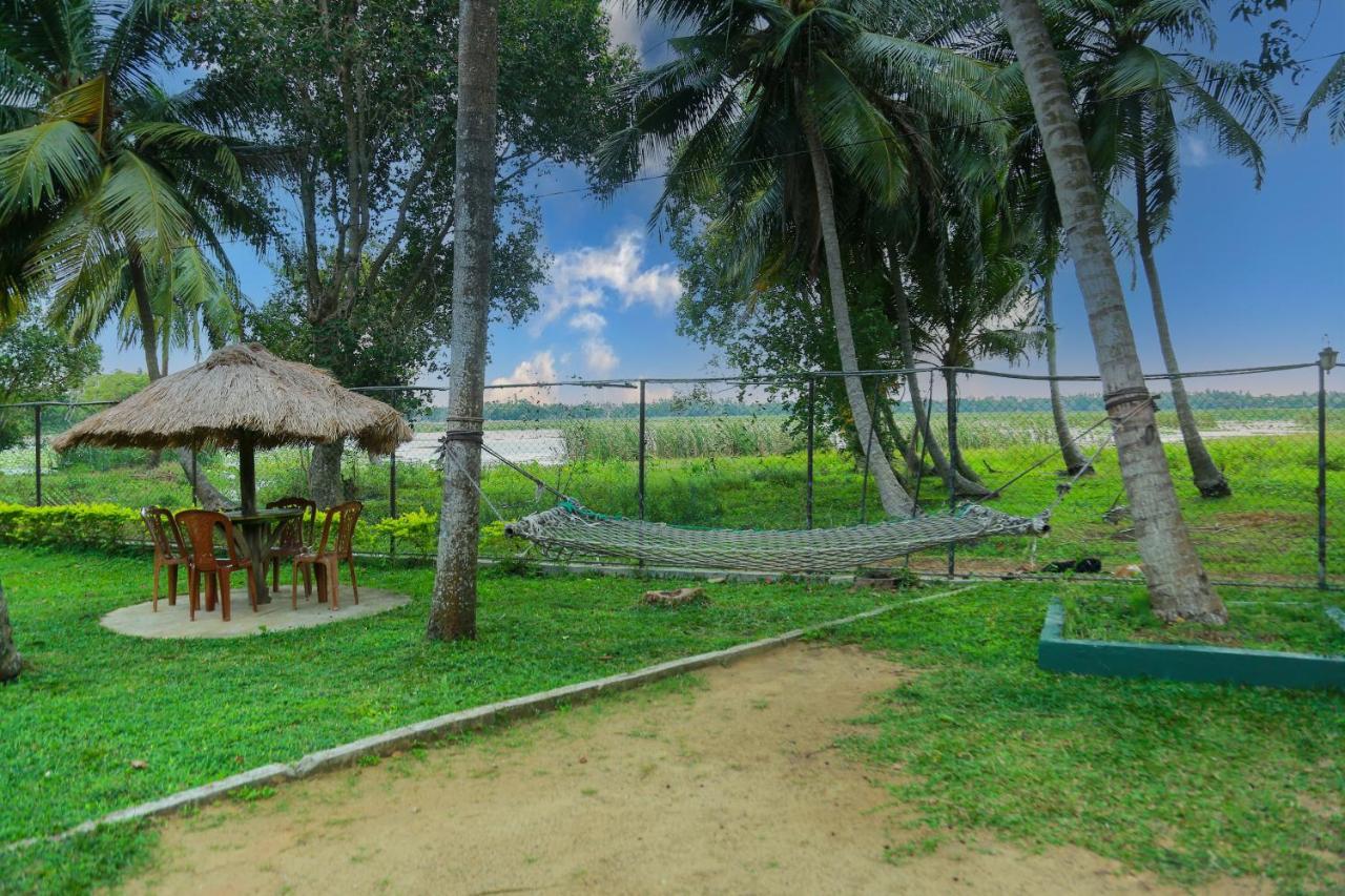 Lake Edge Holiday Inn Tissamaharama Exteriér fotografie
